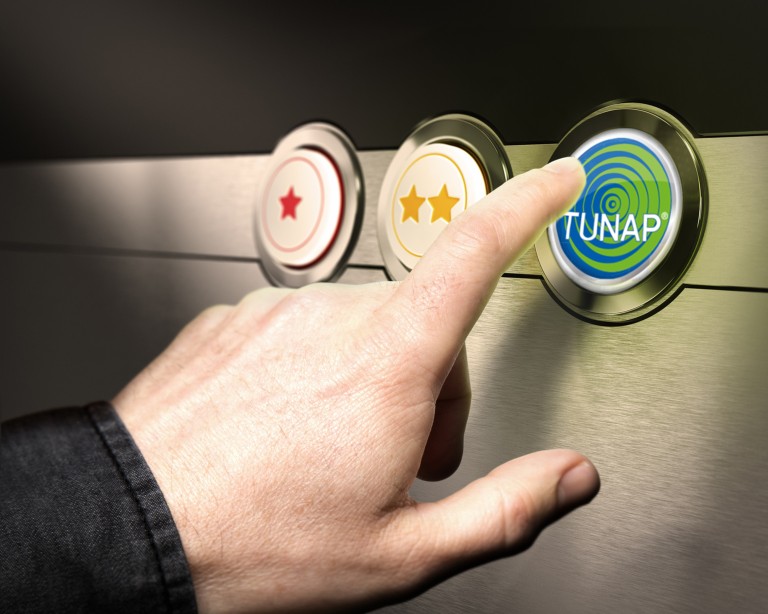 TUNAP Solutions Hånd som peker på en knapp med påskriften TUNAP